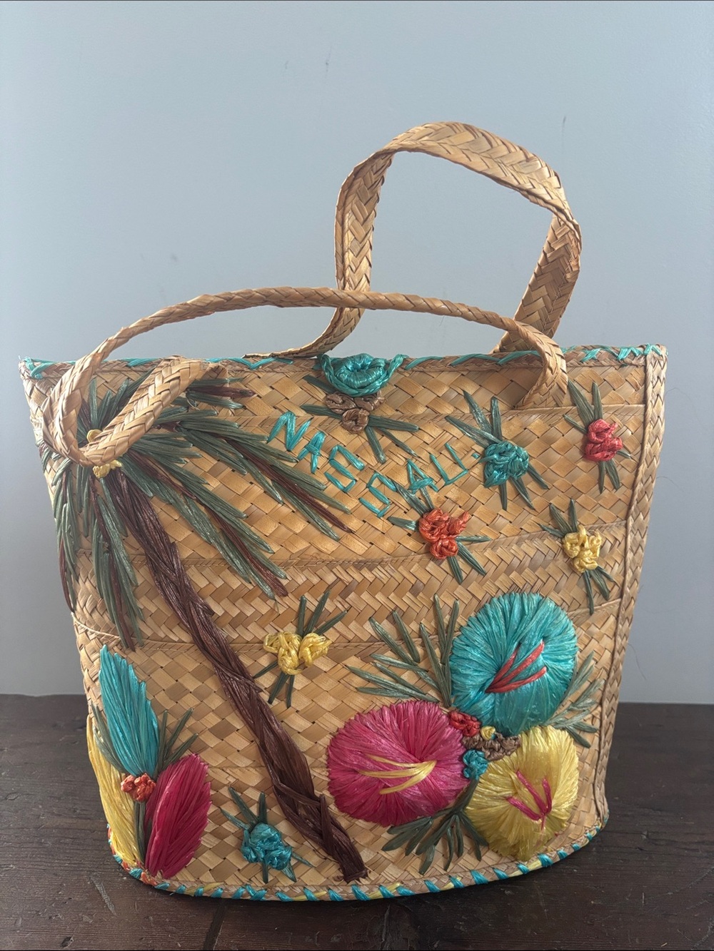 Vntg 1960s Nassau Bahamas Straw Beach Tote – Colorful Raffia Floral & Palm Tree
